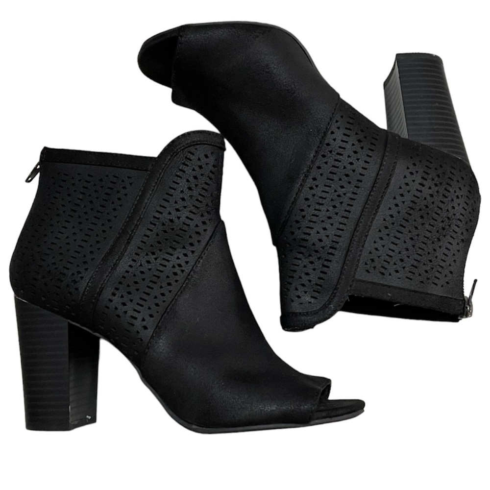 American Eagle by Payless Open Toe Booties